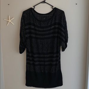 White House Black Market Women’s Tunic Sweater M